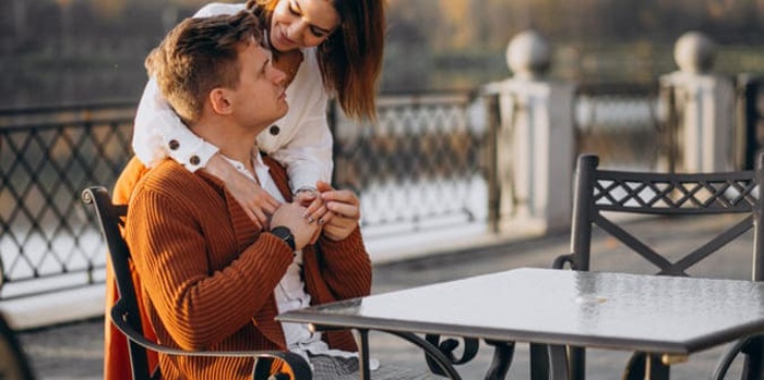 couple love by lake